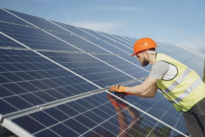 Gracias a nuestros instaladores, tendrá sus paneles fotovoltaicos instalados rápidamente